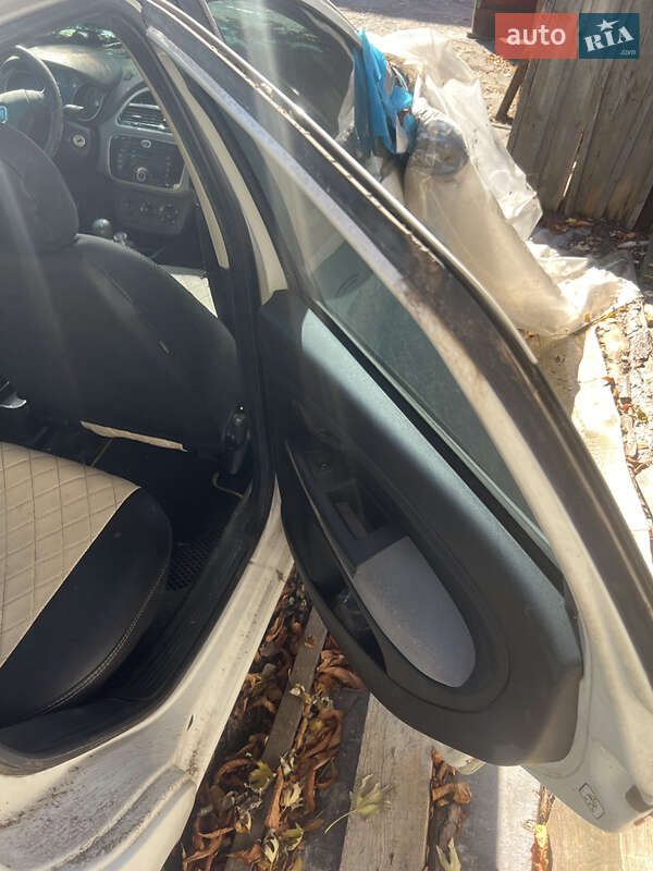 Седан Fiat Linea 2013 в Чернигове