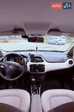 Седан Fiat Linea 2013 в 