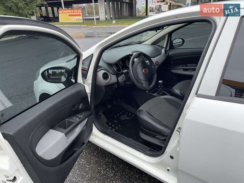 Седан Fiat Linea 2013 в Киеве