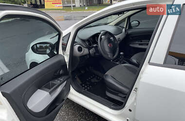Седан Fiat Linea 2013 в 
