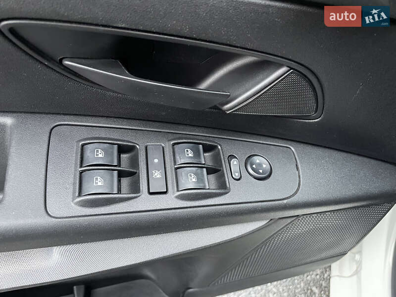 Седан Fiat Linea 2013 в Киеве