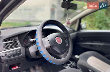 Седан Fiat Linea 2010 в 