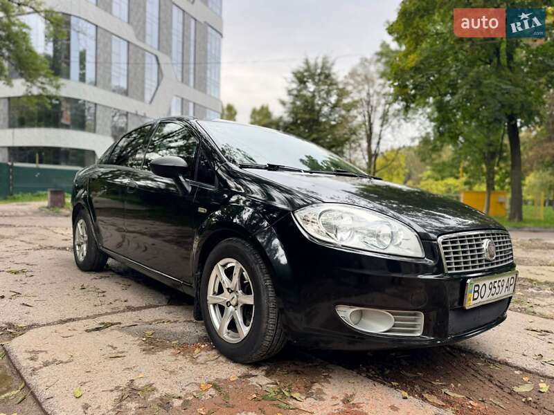 Седан Fiat Linea 2010 в 
