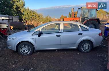 Седан Fiat Linea 2012 в 