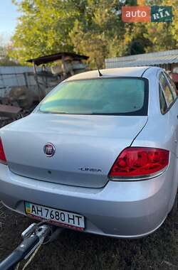 Седан Fiat Linea 2012 в 