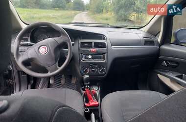 Седан Fiat Linea 2010 в 