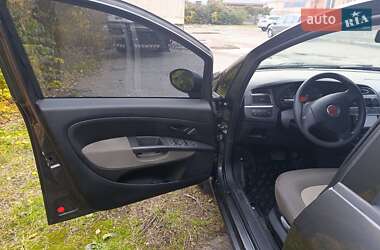 Седан Fiat Linea 2011 в  фото 12 Седан Fiat Linea 2011 в