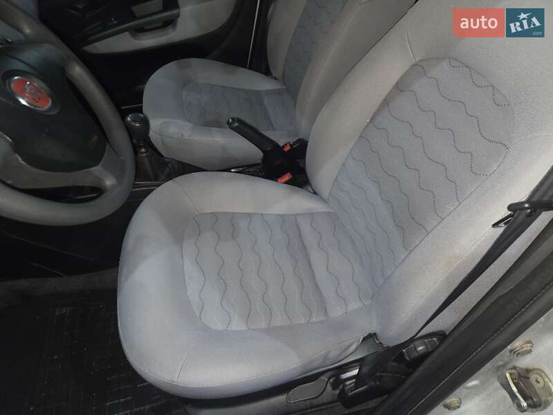 Седан Fiat Linea 2013 в Кременчуге фото 35 Седан Fiat Linea 2013 в Кременчуге