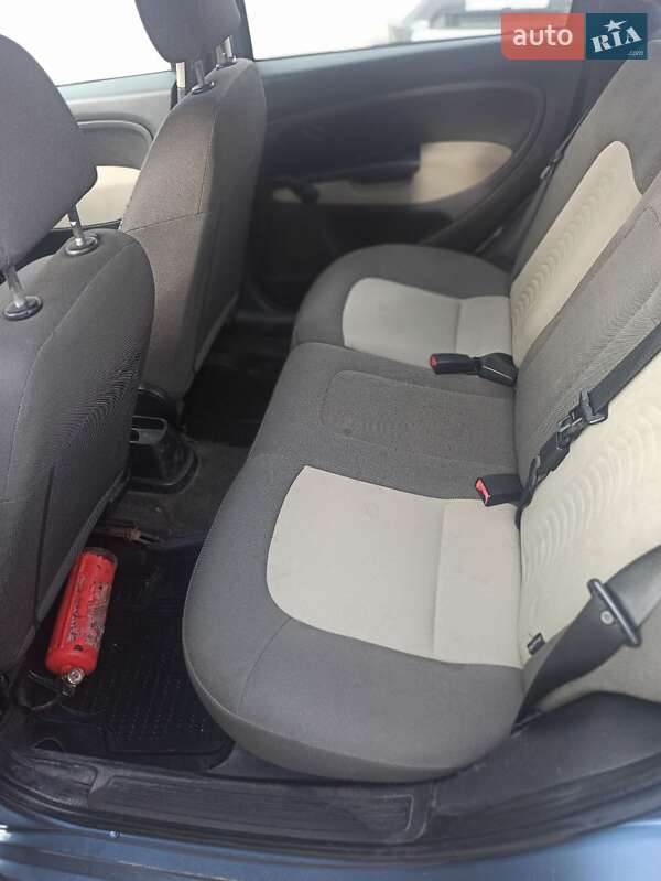 Седан Fiat Linea 2009 в Львові фото 19 Седан Fiat Linea 2009 в Львові