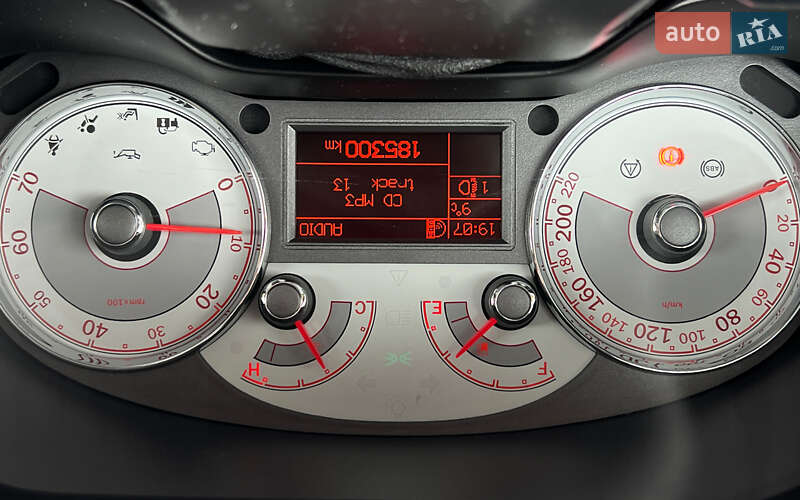 Седан Fiat Linea 2009 в Львові фото 13 Седан Fiat Linea 2009 в Львові