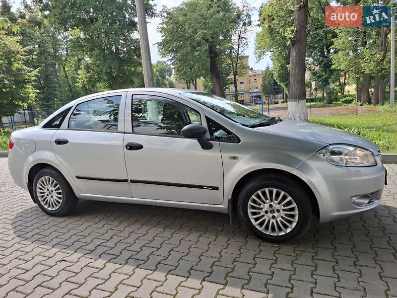 Седан Fiat Linea 2009 в Ивано-Франковске