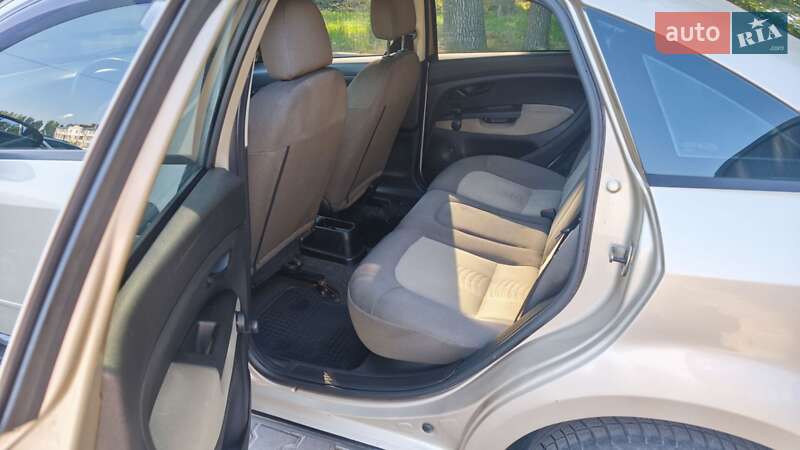 Седан Fiat Linea 2007 в Києві фото 12 Седан Fiat Linea 2007 в Києві
