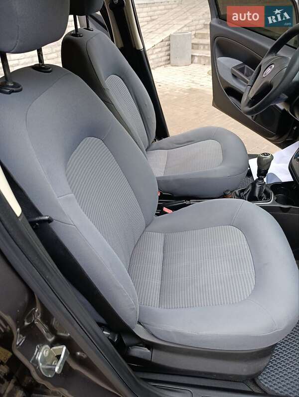 Седан Fiat Linea 2009 в Хмельнике