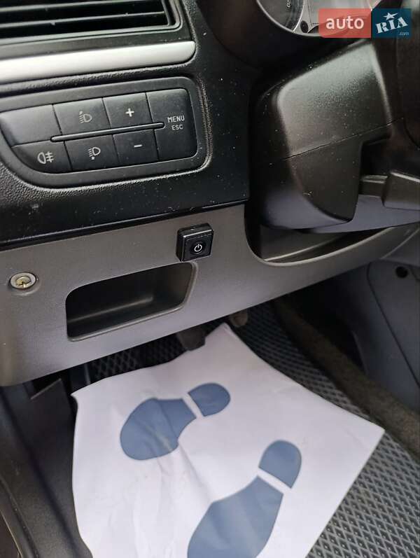 Седан Fiat Linea 2009 в Хмельнике