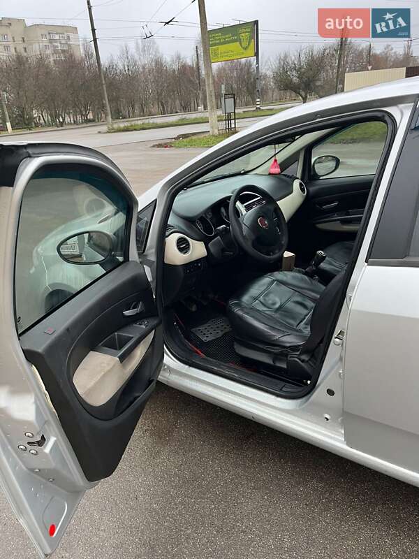 Седан Fiat Linea 2013 в Сумах