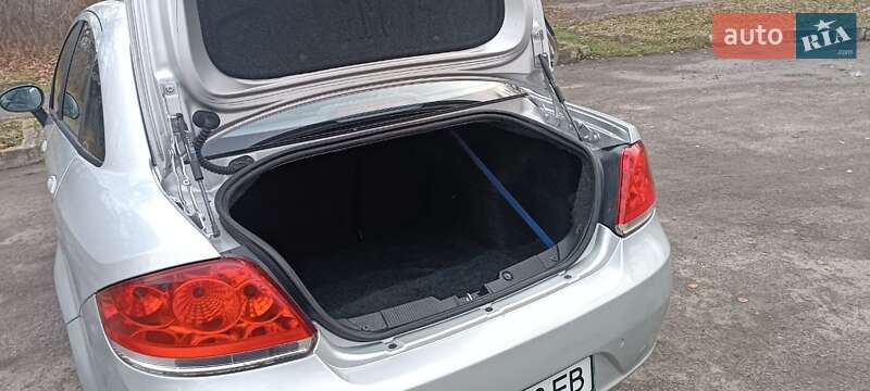 Седан Fiat Linea 2009 в Золочеві