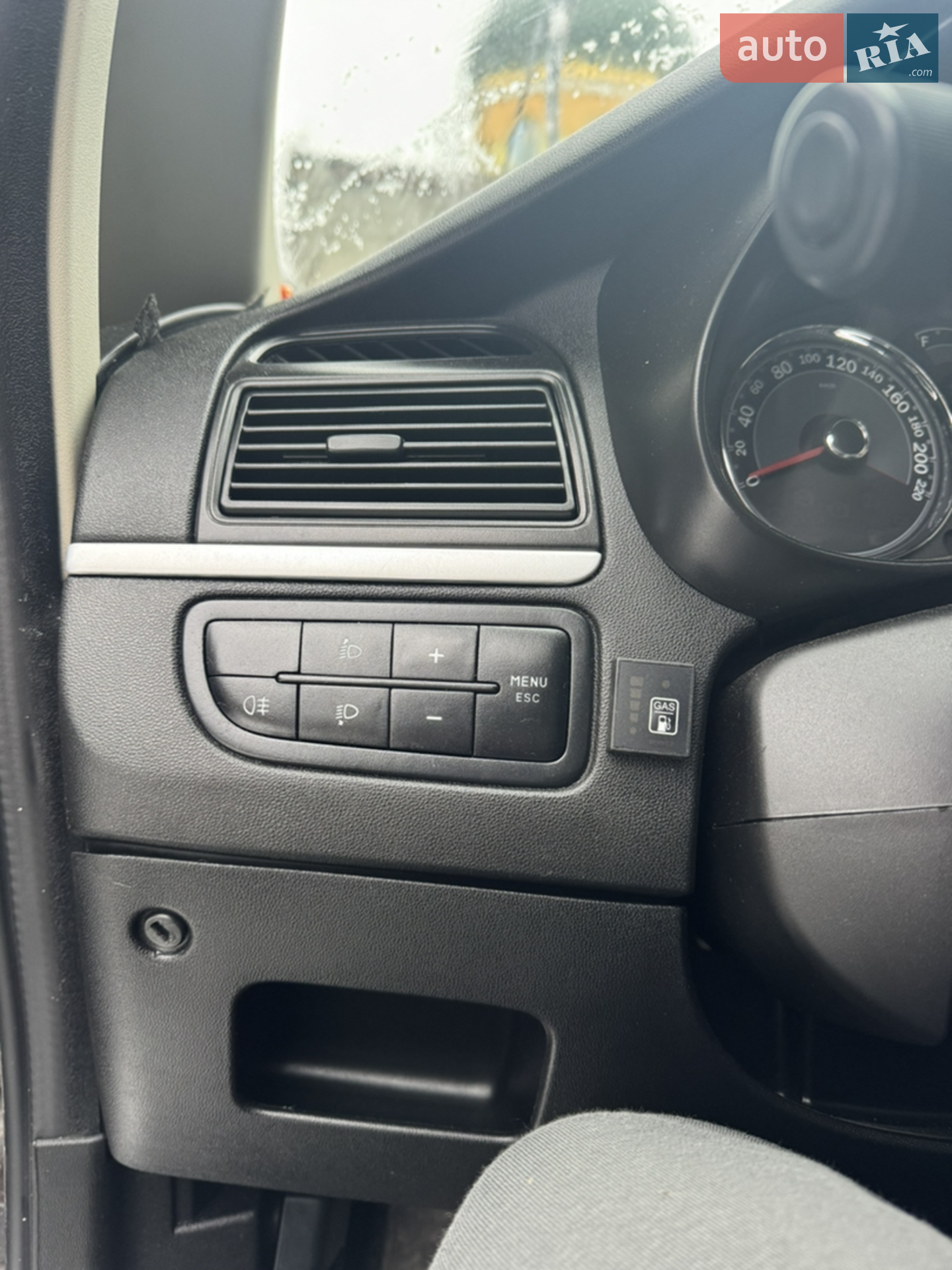 2011 Fiat Linea - мініатюра 21