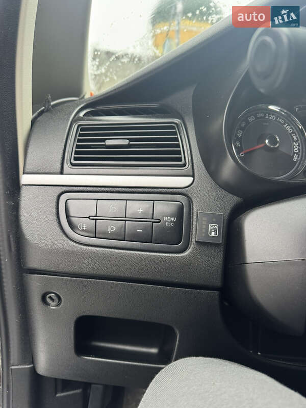 Седан Fiat Linea 2011 в Тернополе