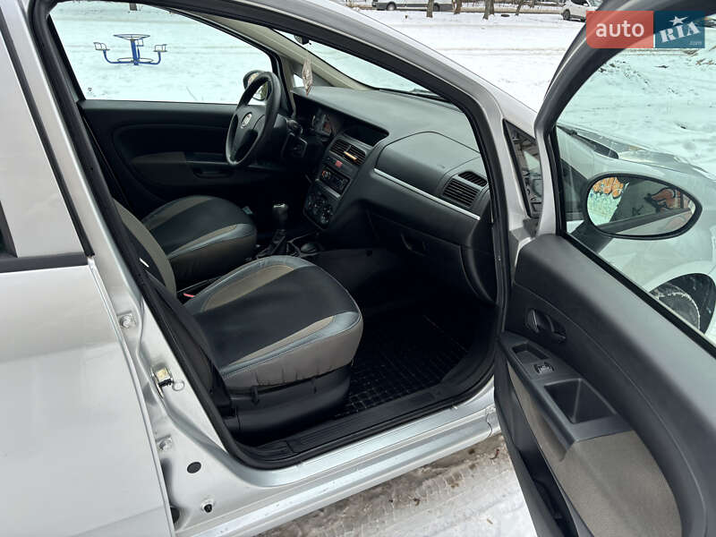 Седан Fiat Linea 2012 в Киеве