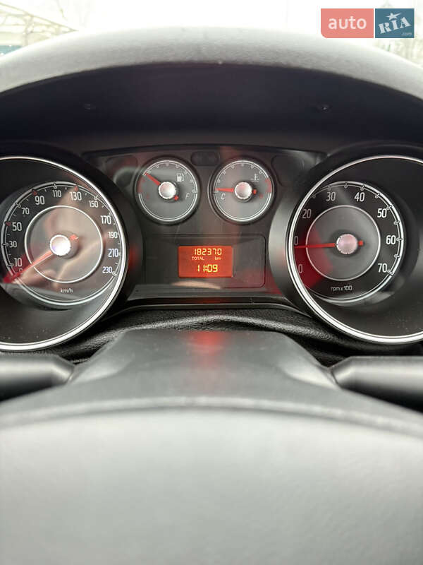 Седан Fiat Linea 2016 в Киеве