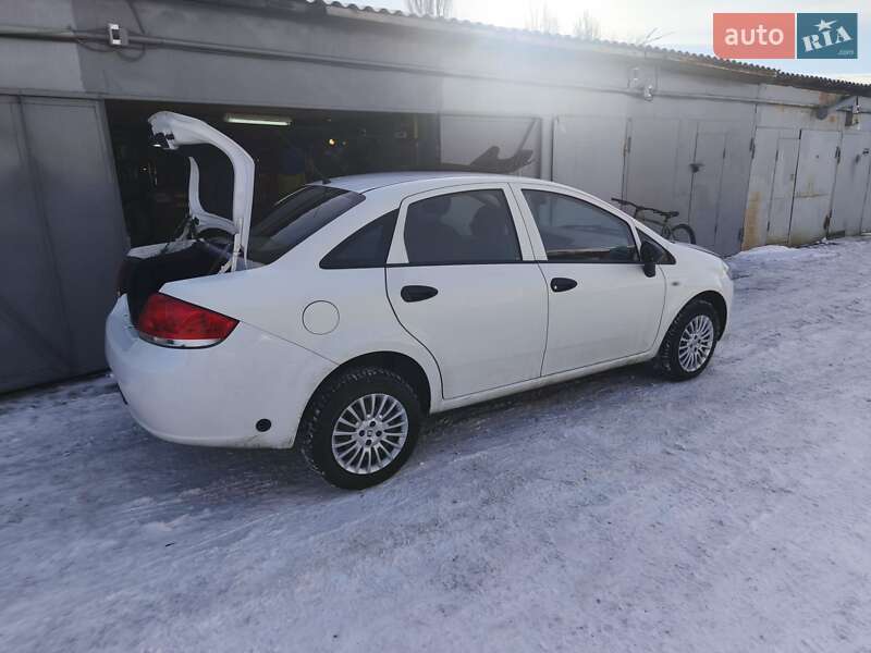 Седан Fiat Linea 2012 в Киеве