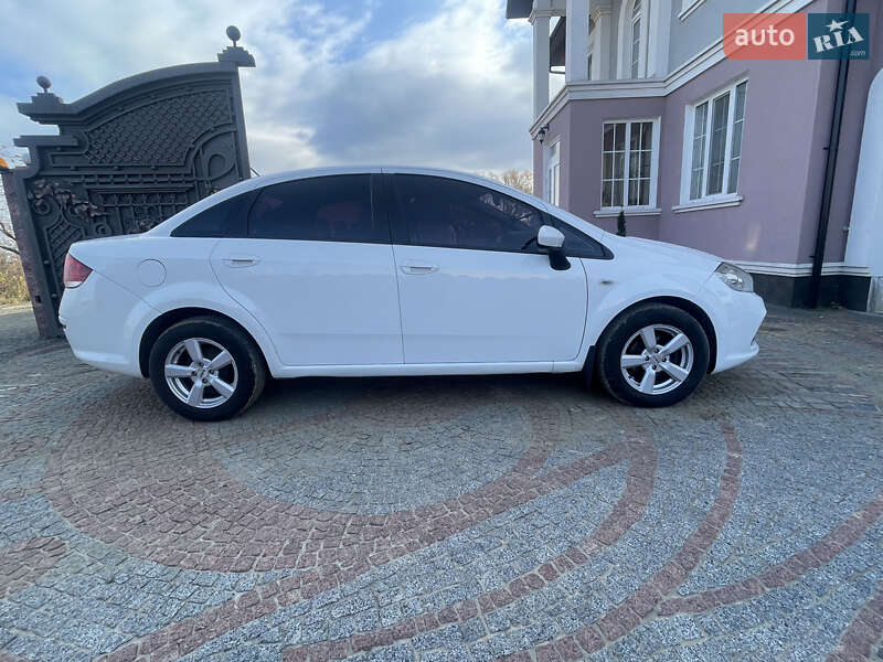 Седан Fiat Linea 2013 в Чернівцях фото 4 Седан Fiat Linea 2013 в Чернівцях