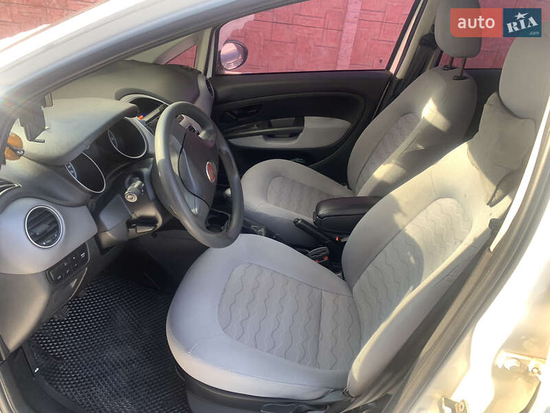 Седан Fiat Linea 2013 в Чернівцях фото 11 Седан Fiat Linea 2013 в Чернівцях