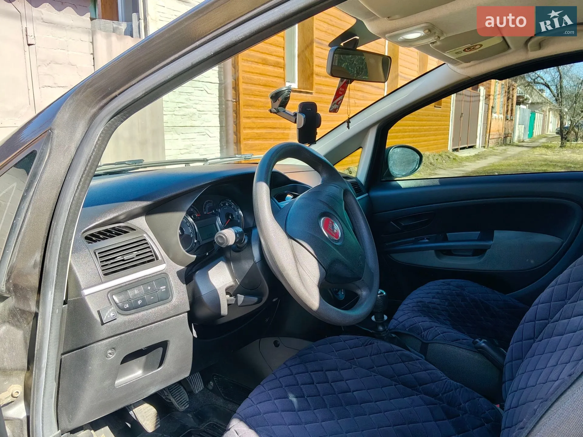 2011 Fiat Linea - мініатюра 23