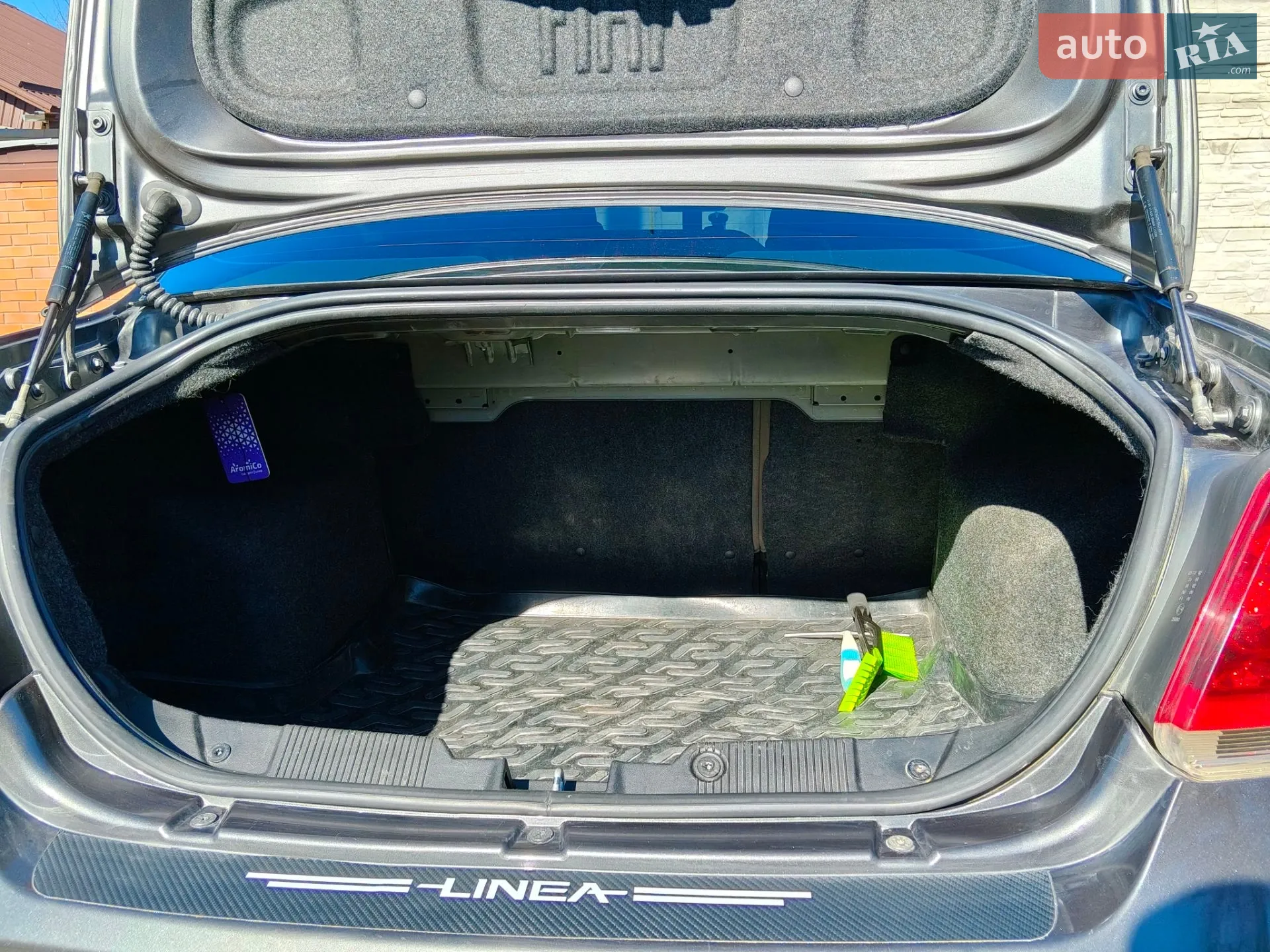 2011 Fiat Linea - мініатюра 28