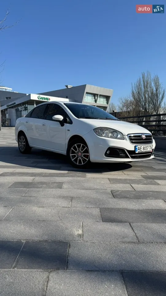 2013 Fiat Linea - мініатюра 20