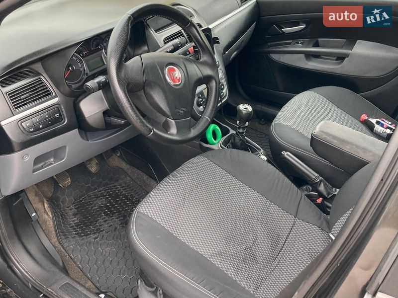 Седан Fiat Linea 2012 в Кривому Розі