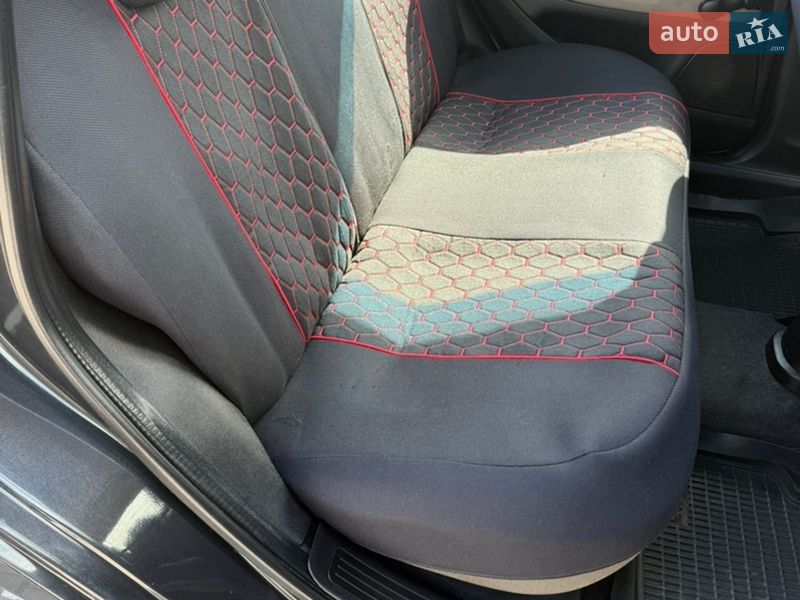 Седан Fiat Linea 2010 в Кропивницком фото 30 Седан Fiat Linea 2010 в Кропивницком