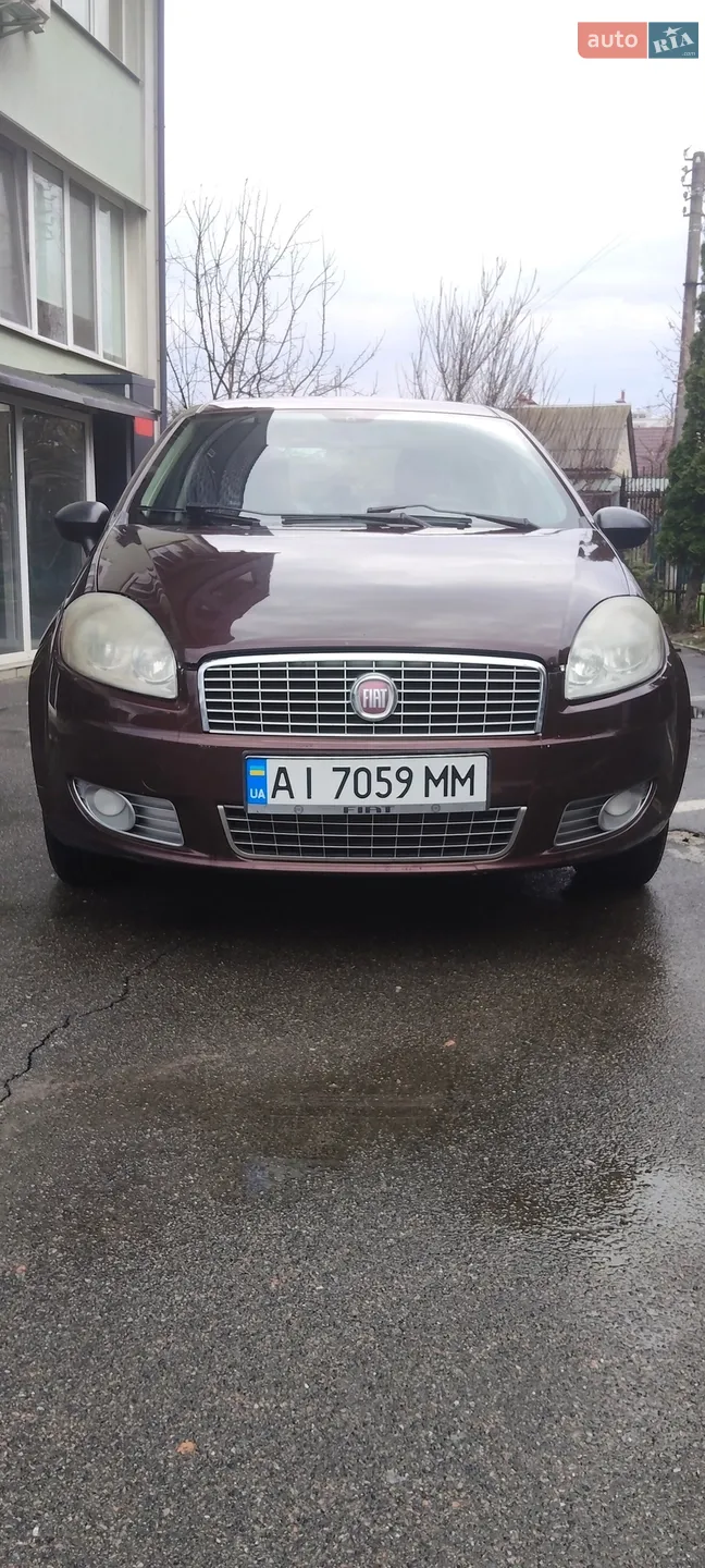 2012 Fiat Linea - мініатюра 2