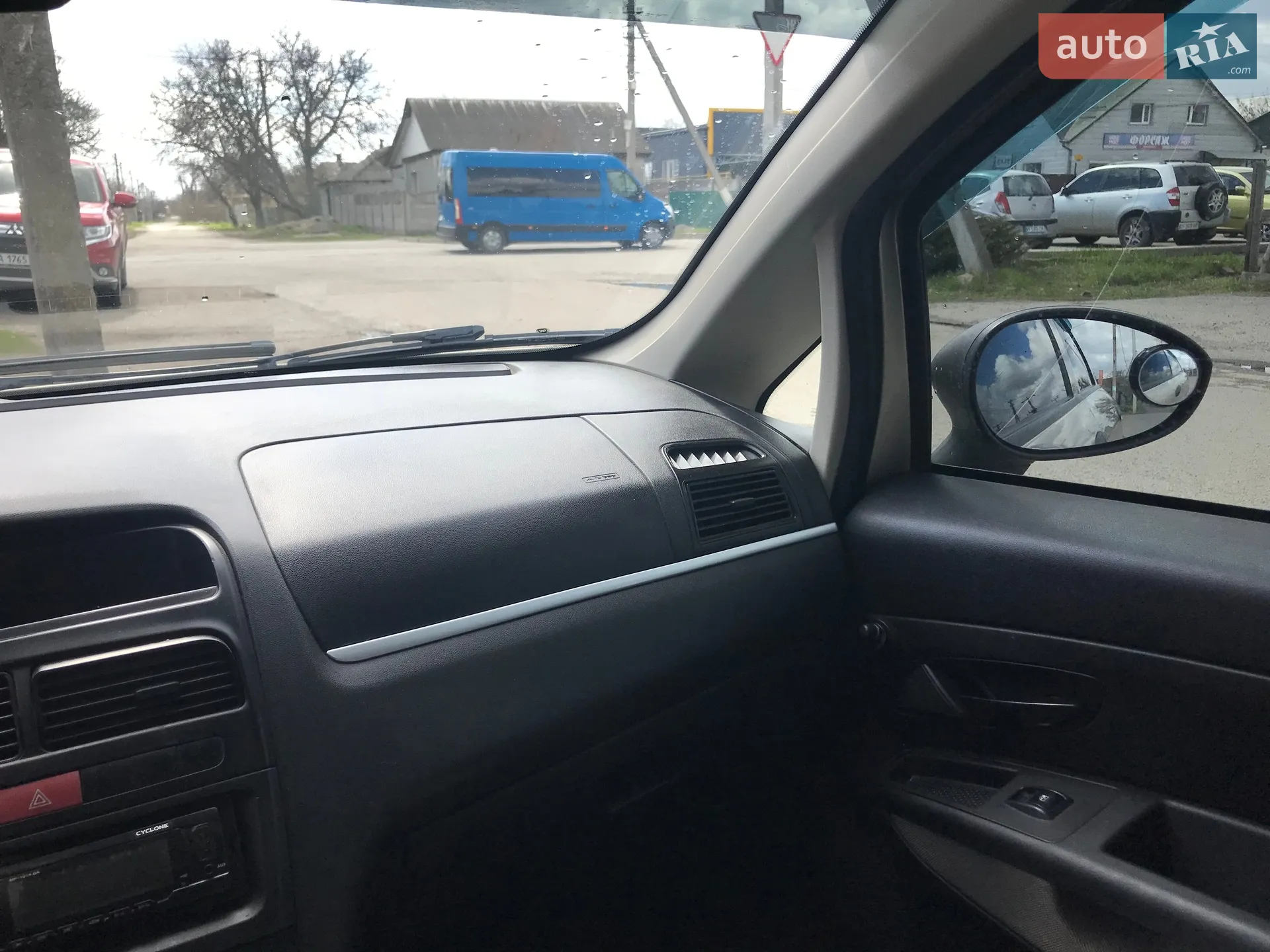 2010 Fiat Linea - мініатюра 10