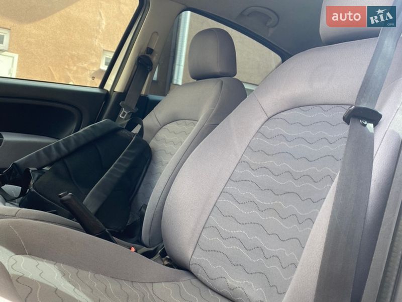 Седан Fiat Linea 2015 в Киеве фото 17 Седан Fiat Linea 2015 в Киеве