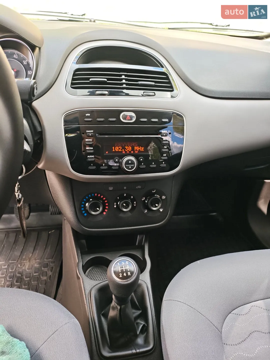 2013 Fiat Linea - мініатюра 11