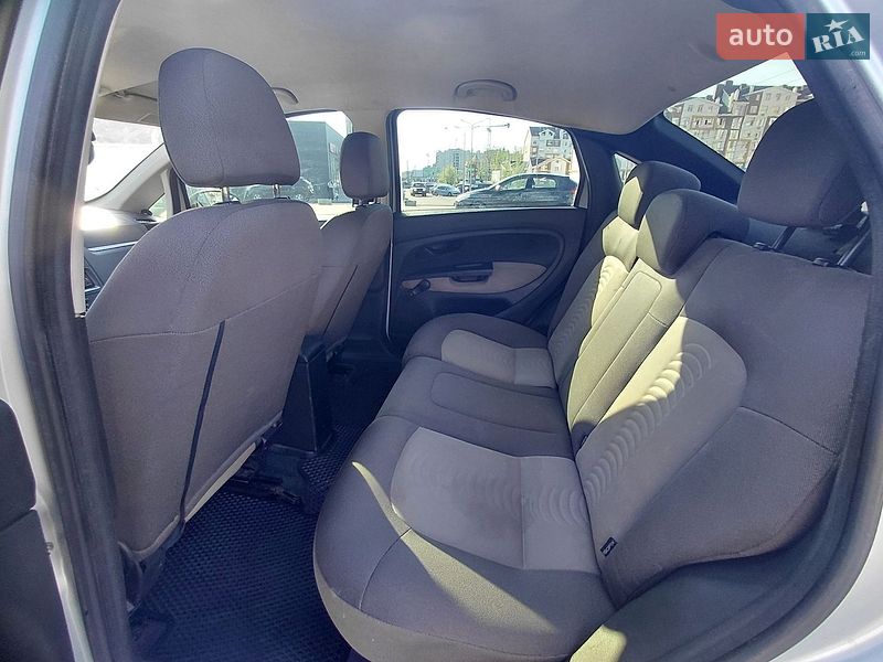 Седан Fiat Linea 2008 в Киеве