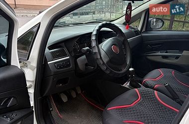 Седан Fiat Linea 2012 в Ладыжине
