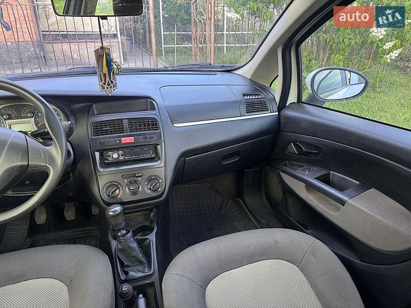 Седан Fiat Linea 2012 в Кривом Роге