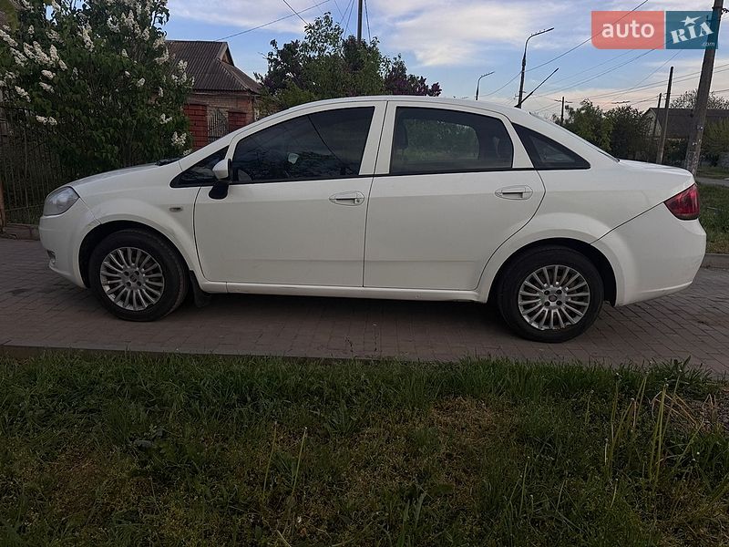 Седан Fiat Linea 2012 в Кривом Роге