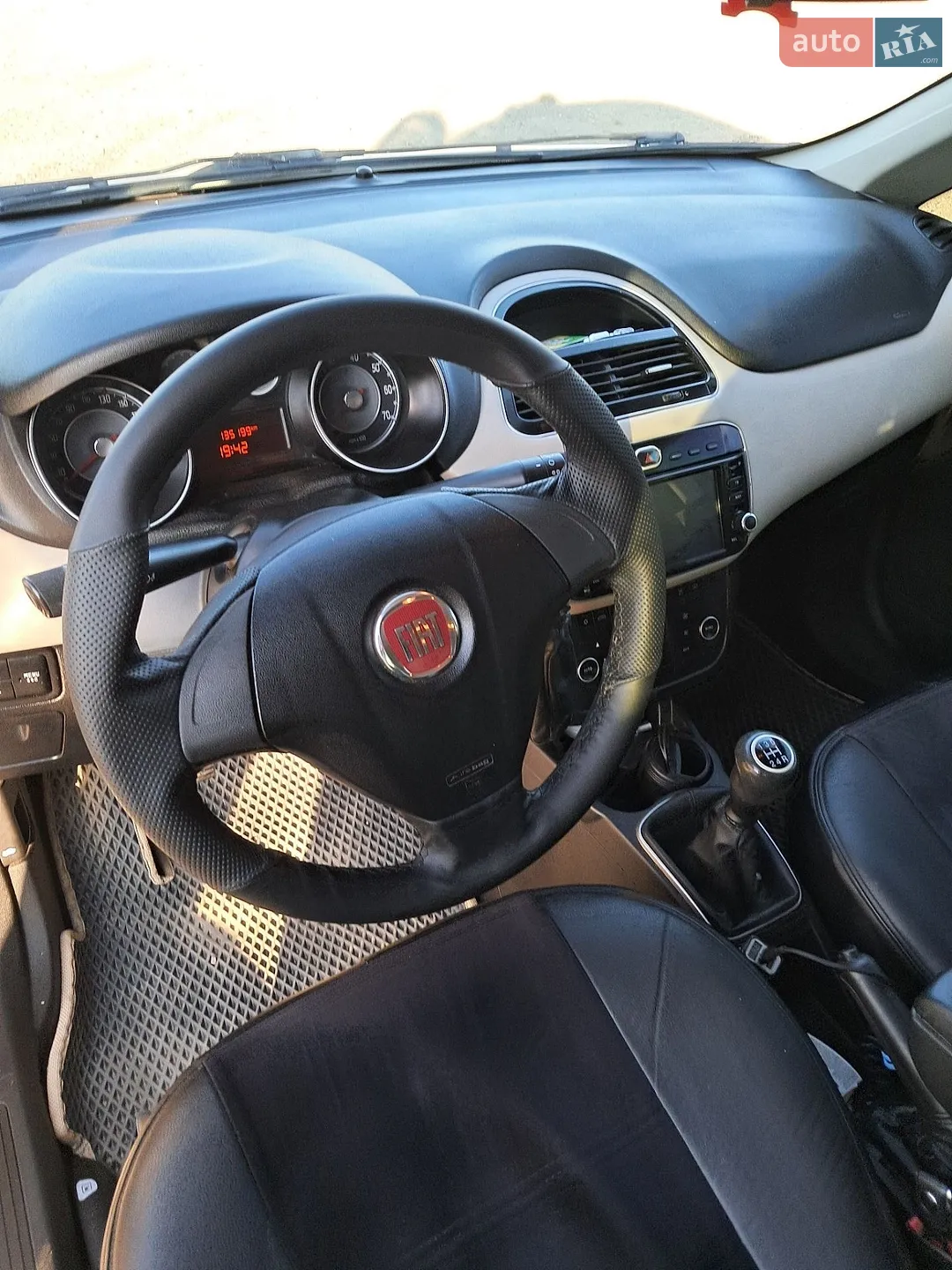 2013 Fiat Linea - мініатюра 11
