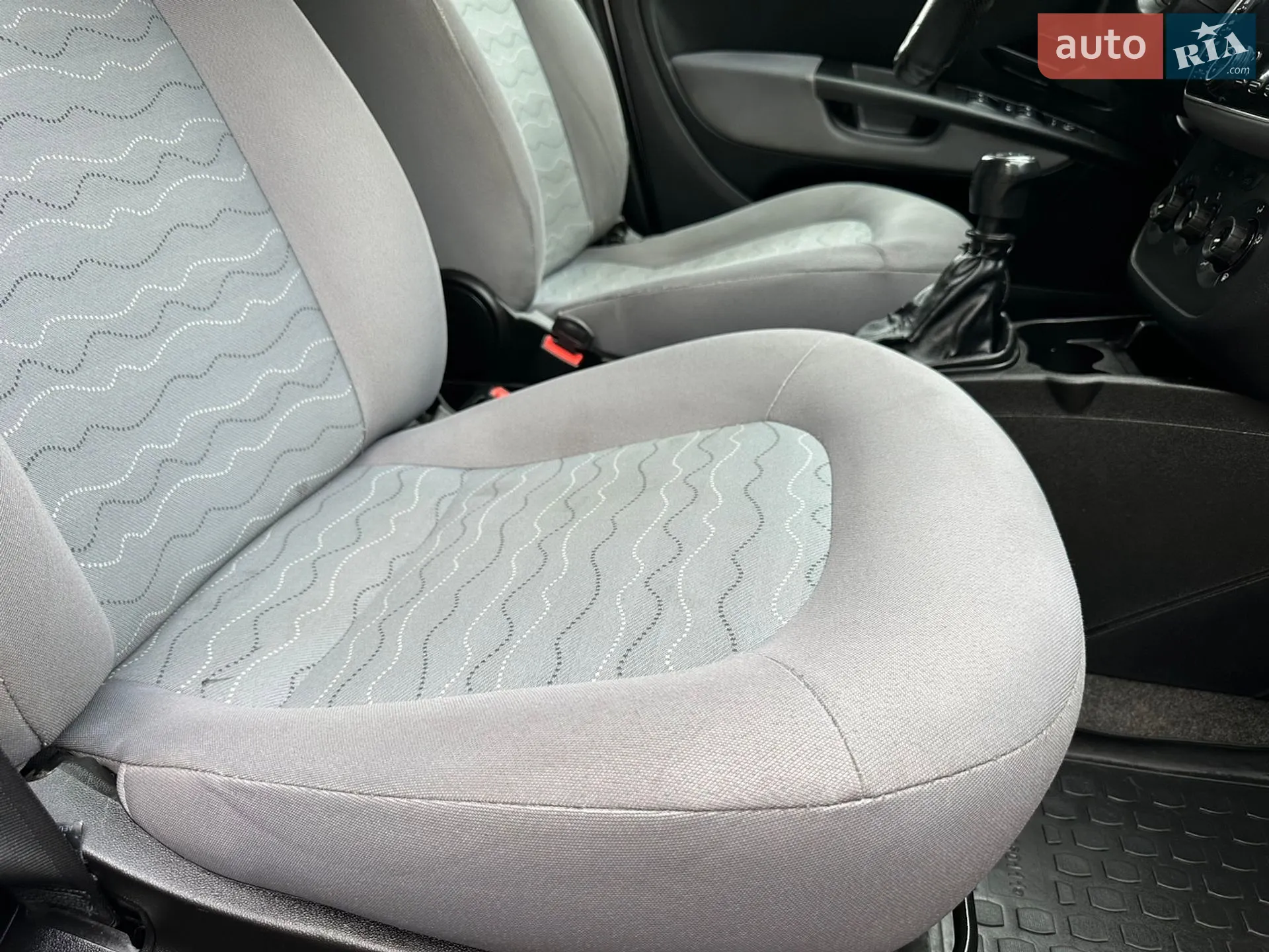 2015 Fiat Linea - мініатюра 50