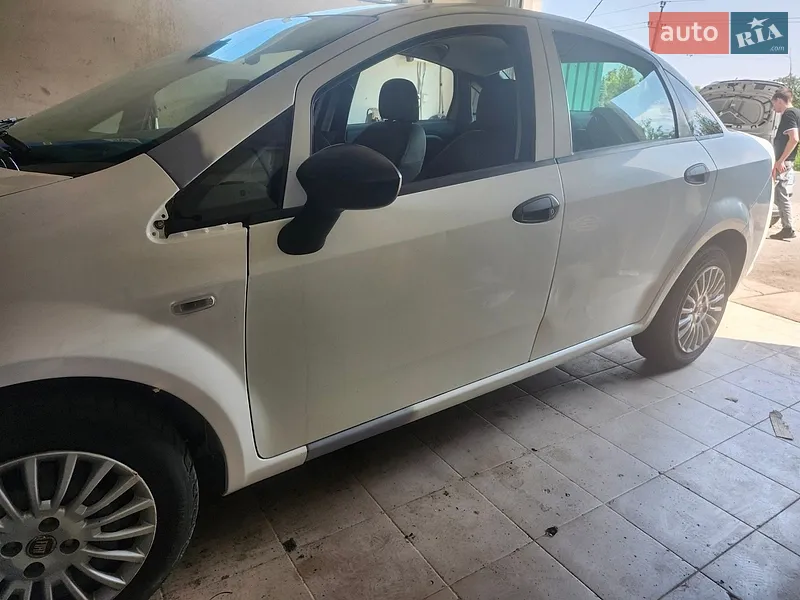 Fiat Linea 2012