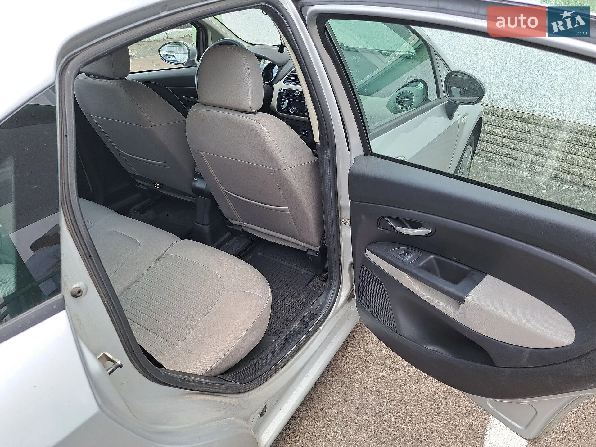 2013 Fiat Linea - мініатюра 12