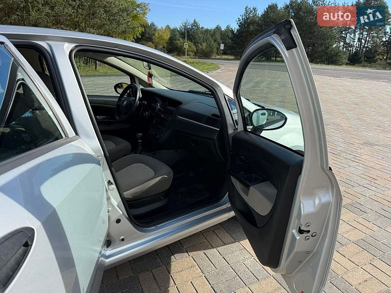 Седан Fiat Linea 2011 в Судовой Вишне