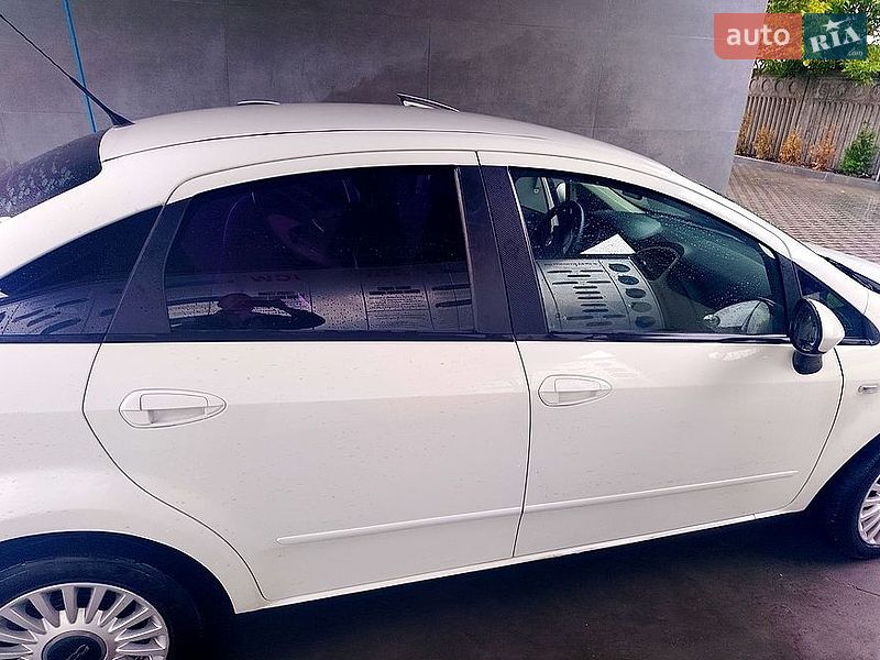 Седан Fiat Linea 2013 в Бучі