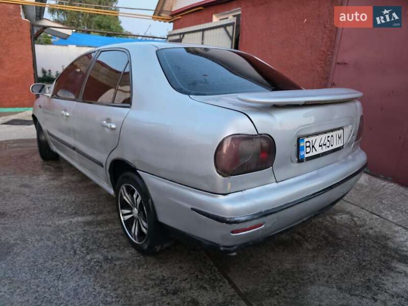Седан Fiat Marea 2000 в Рівному