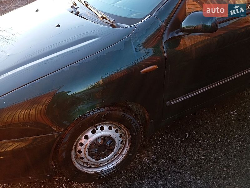 Седан Fiat Marea 1998 в Гребенках