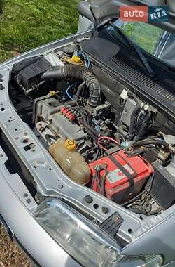 Хэтчбек Fiat Palio 2005 в 
