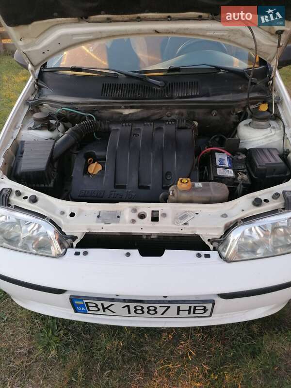 Хэтчбек Fiat Palio 2003 в Костополе фото 10 Хэтчбек Fiat Palio 2003 в Костополе